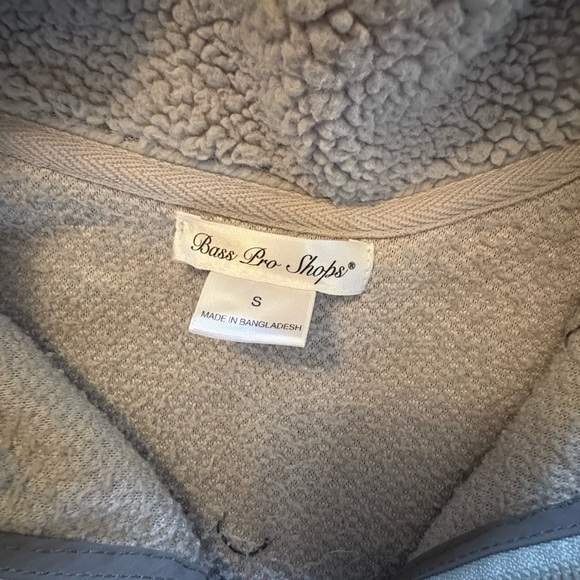 Tan Ribbed button-up Crop Top - Picture 4 of 8